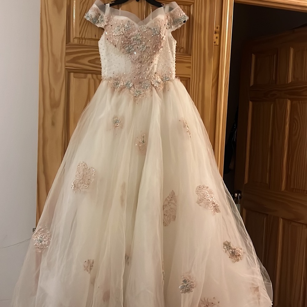 Wedding dress